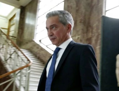 Δωρεές αντί στεφάνων για την κηδεία του Στέλιου Σκλαβενίτη - Πότε θα κλείσουν τα καταστήματα